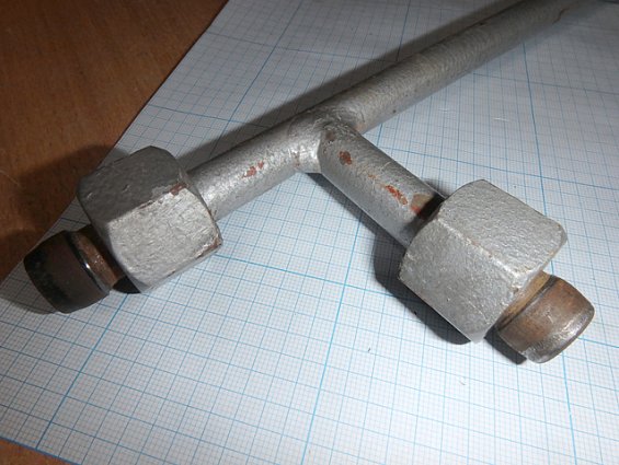 Трубка импульсная стальная тройник вентильного блока L=295мм М22х1.5-2шт М24-1шт Ру160