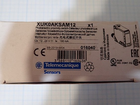 Фотоэлектрический датчик Telemecanique XUK0AKSAM12