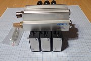 Блок пневмораспределителей FESTO VUVS-L20-M52-AD-G18-F7 575249 24VDC=3шт+1шт VABM-B10-20S-G14-3 5764