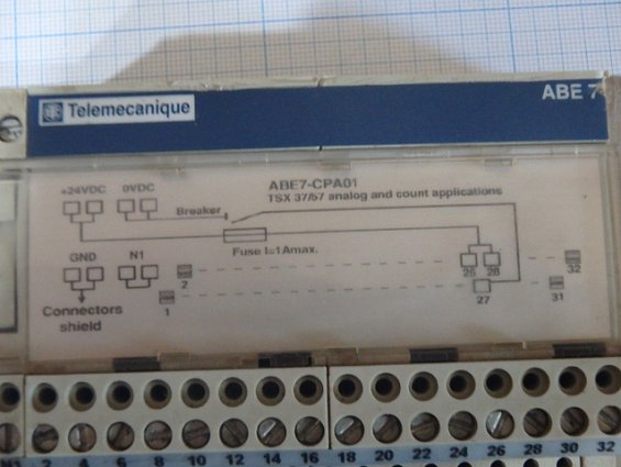 База аналоговых сигналов telemecanique abe7-cpa01 abe7cpa01 tsx3722/ctz*A sub-d15 Schneider Electric