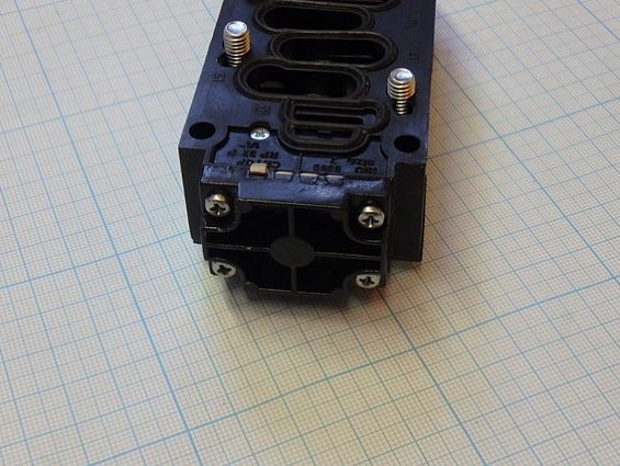 Клапан электропневматический UNIVER AE-1100A ae1100a ISO5599/1 wielk.2 5/2 monostabilny