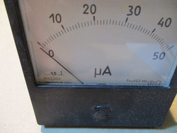 Микроамперметр М42304 шкала 0-50мкA Кл.т1.5 1991г.в СДЕЛАНО В СССР