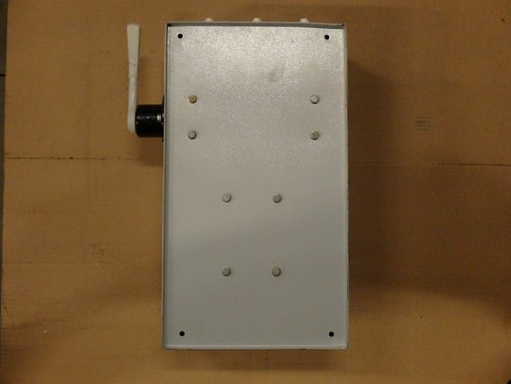 Ящик ЯРП-1 100А IP32 380/220В 50гц 2007г силовой рубильник в металлическом ящике с предохранителями