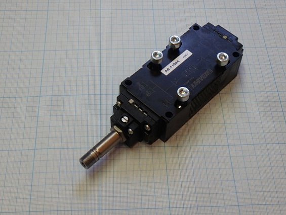 Клапан электропневматический UNIVER AE-1100A ae1100a ISO5599/1 wielk.2 5/2 monostabilny