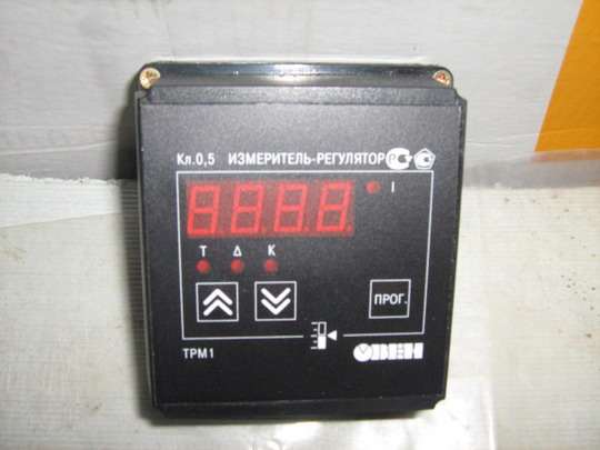 Измеритель-регулятор ТРМ1Б-Н.ТС.Р кл.т.0,5  2004г.в.
