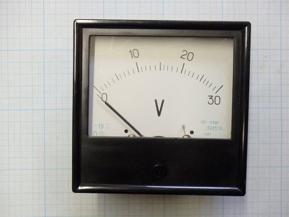 Вольтметр М381 30В кл.т.1.5 120х120х82мм 1981г.в.