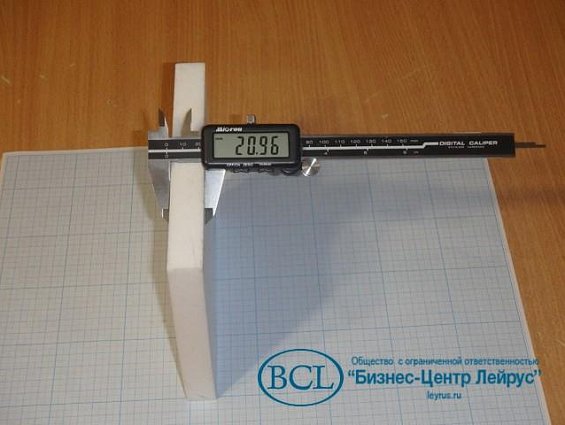 Фторопласт пластина квадратная Ф4 белый 170х170х20мм длина-170мм ширина-170мм толщина-20мм