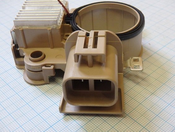 Регулятор генератора щеточный узел Utm Rm3846a для генератора me017614 a3tn5188 24V 35a