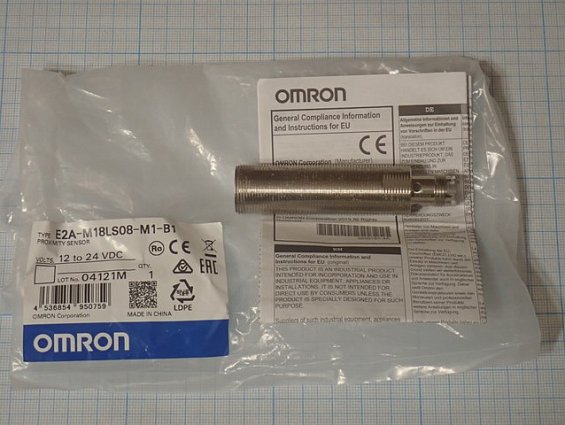 Индуктивный датчик Omron E2A-M18LS08-M1-B1 без крепежных гаек M18