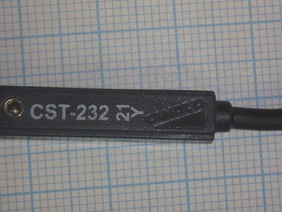 Датчик магнитный герконовый приближения cst-232 cst232 10-8951-2320 camozzi камоцци италия