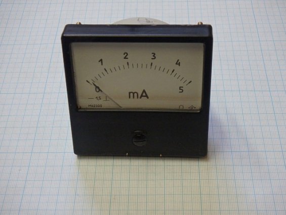 Миллиамперметр М42300 шкала 0-5mA Кл.т1.5 1986г.в СДЕЛАНО В СССР