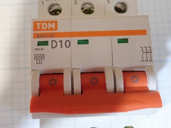 Выключатель автоматический TDM ВА47-29 D10 3P 400В