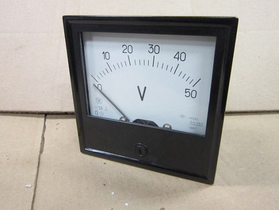 Вольтметр М381 50В кл.т.1,5.120х120х82 1983 г.в.