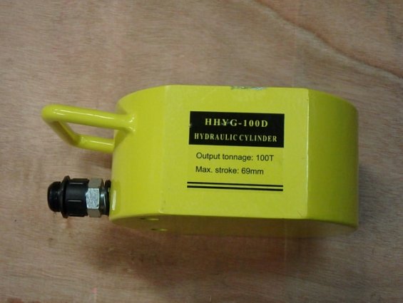 Домкрат HHYG-100D 100T ход=69mm (15+30+24) гидравлический телескопический три ступени