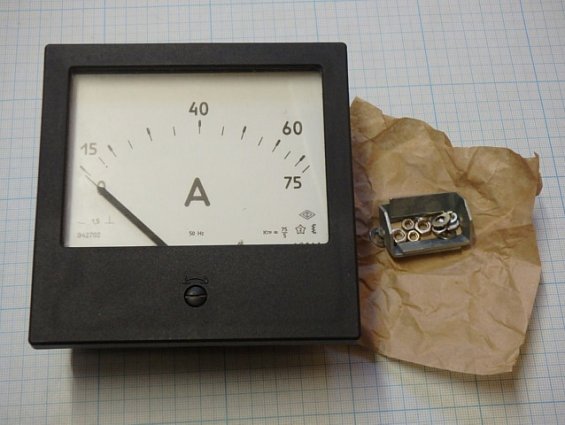 Амперметр переменного тока Э42702 0-75А Ктр=75/5 Кл.т.1,5 120х120х60мм