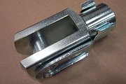 Наконечник штока пневмоцилиндра 1320.100.13/1F Ф100мм и Ф80мм М20х1.5мм ВИЛКА ШТОКА С ЗАЩЕЛКОЙ ПНЕВМ