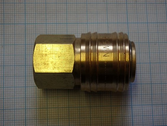 Пневморозетка RINO NW5.5 MAFA соединительная БРС 16021124 Brass Air-Quick Coupler FemaleThread 1/4"