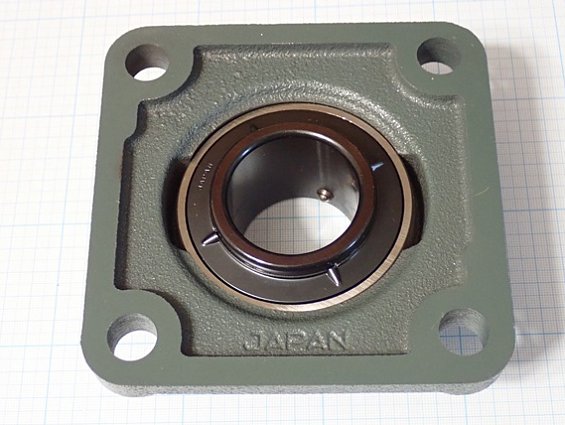 Подшипник NTN UCF209D1 без масленки и оригинальной упаковки