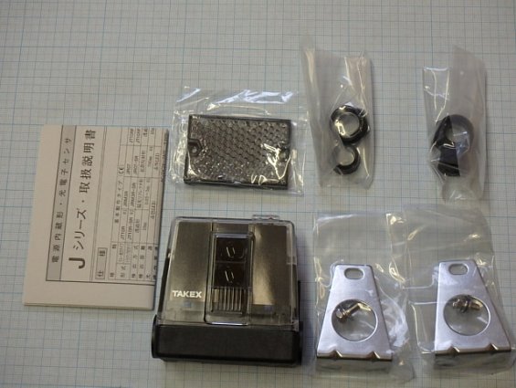 Датчик приближения SEEKA TAKEX TAKENAKA JRM3R FA13ZS 2W 24-240VAC 50-60Hz 24-240VDC IP66