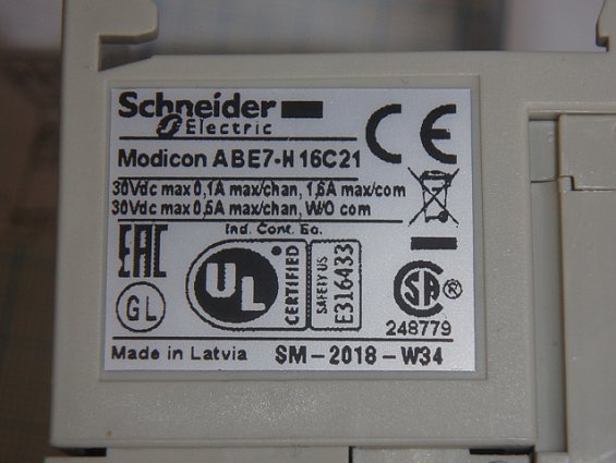 Клеммный блок база Schneider Electric ABE 7H16C21 abe7h16c21c