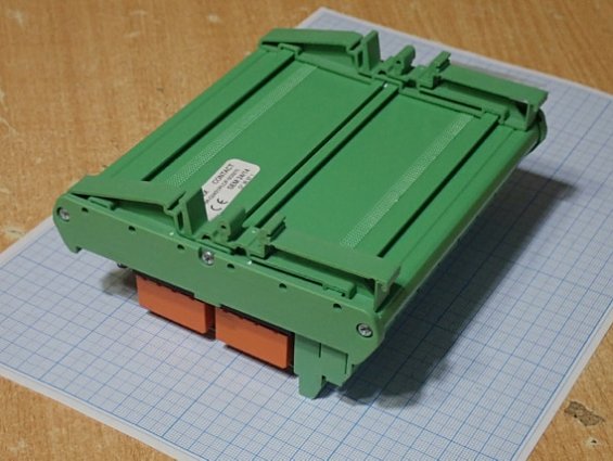 Интерфейс PHOENIX CONTACT UM-16R-G24/21/PLC/F-SO3275 5736971 16-релейных выходов