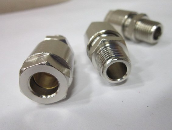 Фитинг 1050 10-1/4 СAMOZZI универсальный прямой диаметр трубки Ф10мм присоединение G1/4