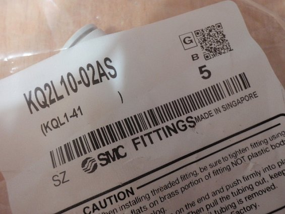 Соединение быстроразъемное угловое smc kQ2L10-02as r1/4"-10.0mm угловой штекер фитинг