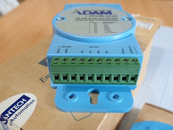 Преобразователь интерфейса ADAM-4520 RS-232 to RS-422/RS-485 ISOLATED CONVERTER