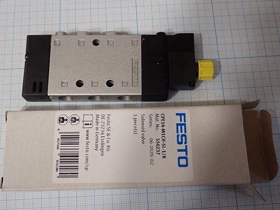 Пневмораспределитель FESTO CPE14-M1CH-5L-1/8 550237 3-8bar c катушкой соленоидом MSZG-B-3-