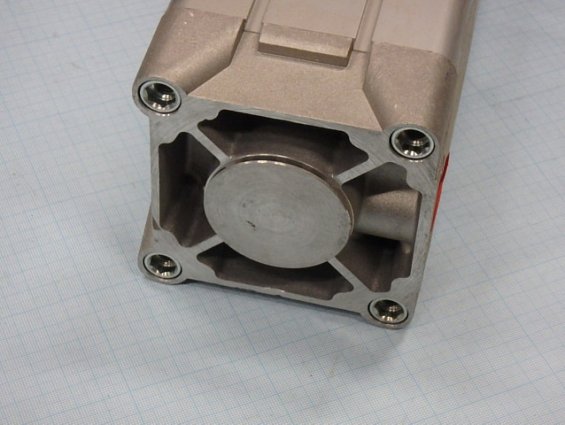 Пневмоцилиндр CAMOZZI 61M2P100A0200 давление Pmax=10bar диаметр поршня штока Ф100мм