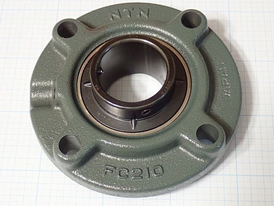 Подшипник NTN UCFC210D1 без масленки и оригинальной упаковки