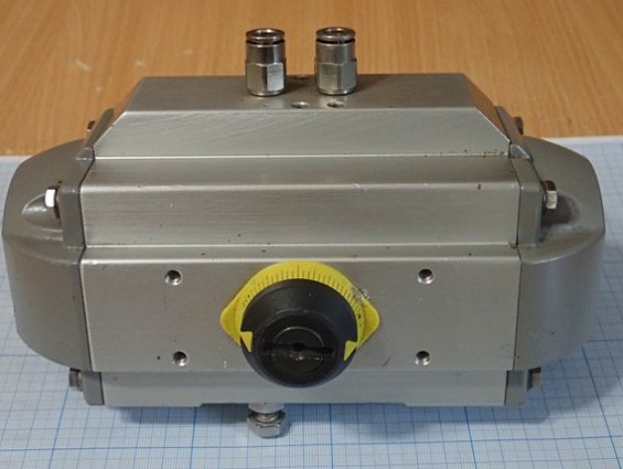 Пневмопривод AIR TORQUE PT200B-D-A F05+F07-N-ch14х10.2 БЫВШИЙ В УПОТРЕБЛЕНИИ