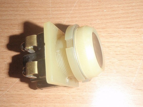 Кнопка КЕ-011У3 1НО ЧЕРНАЯ исполнение 4 IP40 ~660V -440V 10A один замыкающий контакт