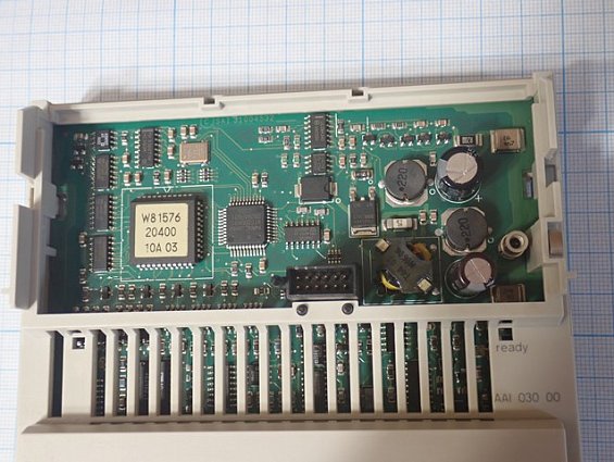 Модуль Schneider Electric 170AAI03000 БЫВШИЙ В УПОТРЕБЛЕНИИ