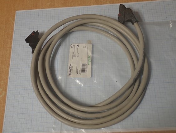 Кабель Schneider Electric TSXCAP030 070714