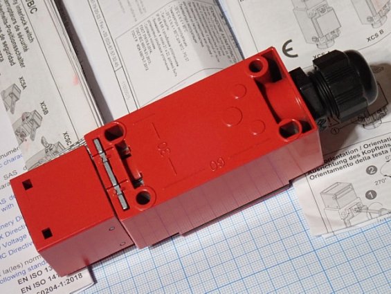 Выключатель безопасности Telemecanique XCSA702EX 903584 Made in France