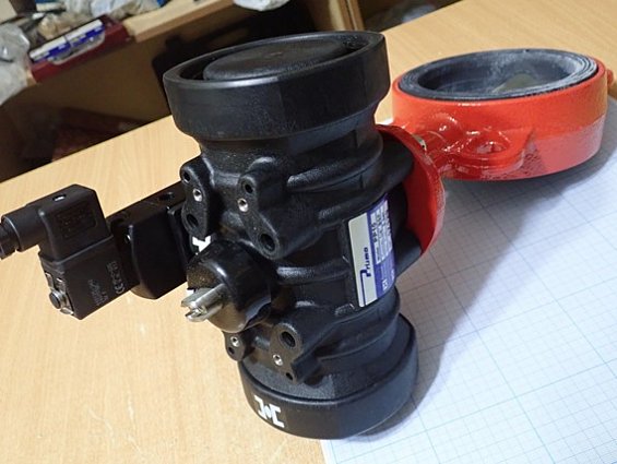 Затвор DN100 ЗПТЛ-FLNW-5-100-MN-НТ+пневмопривод Prisma-PP10+пневмораспределитель