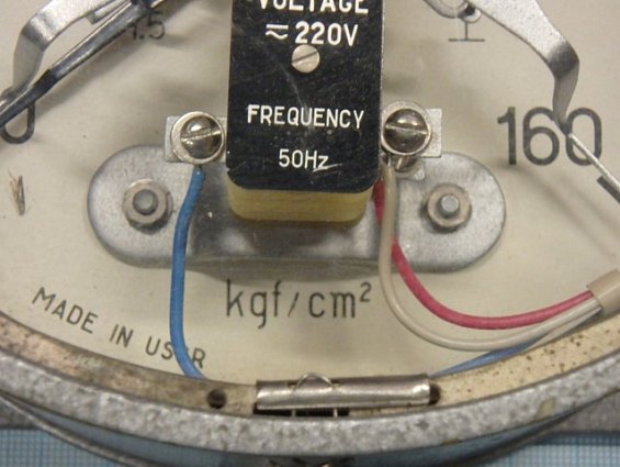 Манометр электроконтактный ЭКМ-2УТ3 0-160kgf/cm2 220VDC 50Hz 1A IP40 1976-1991г.в ГОСТ13717-84