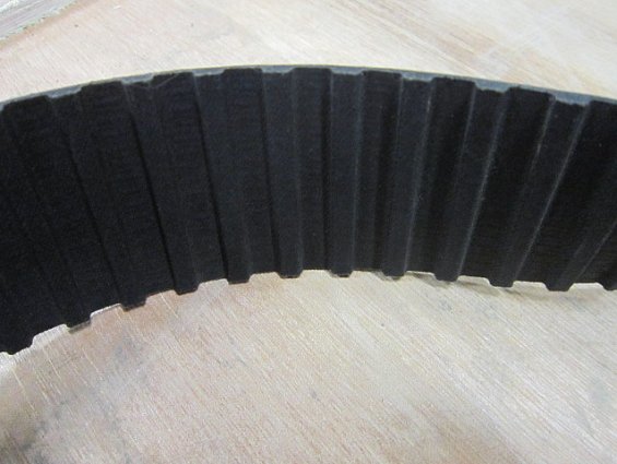 Ремень зубчатый 330h200 330-h-200 Goodyear