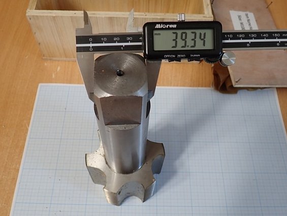 Метчик M100х2mm HSS