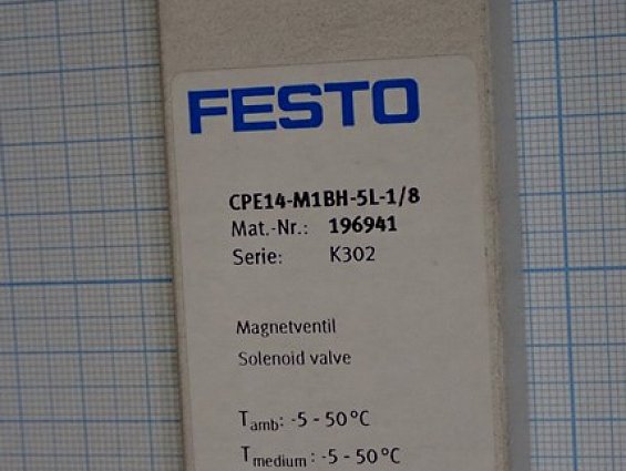 Пневмораспределитель FESTO CPE14-M1BH-5L-1/8 196941 3-8bar c катушкой соленоидом MSZE-3-24DC