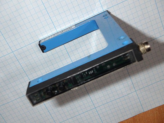 Датчик фотоэлектрический БЫВШИЙ В УПОТРЕБЛЕНИИ Sick WF80-60b410 6028441 вилочный щелевой