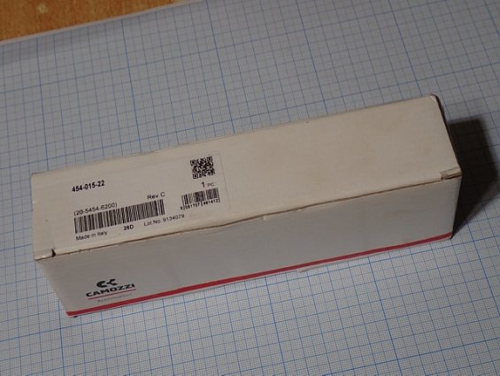 Распределитель CAMOZZI 454-015-22 Made in Italy