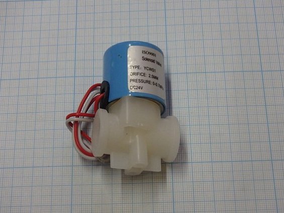 Клапан соленоидный YCWS1 DC24V Ду2.5мм K1/4" 0-0.7МРа корпус-полипропилен уплотнение-Viton