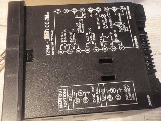 Контроллер температурный Autonics TZN4L-14C c ПИД-регулятором 4-го разряда 1вых. DC4-20mA +1