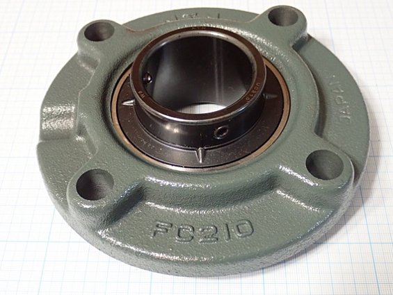 Подшипник NTN UCFC210D1 без масленки и оригинальной упаковки