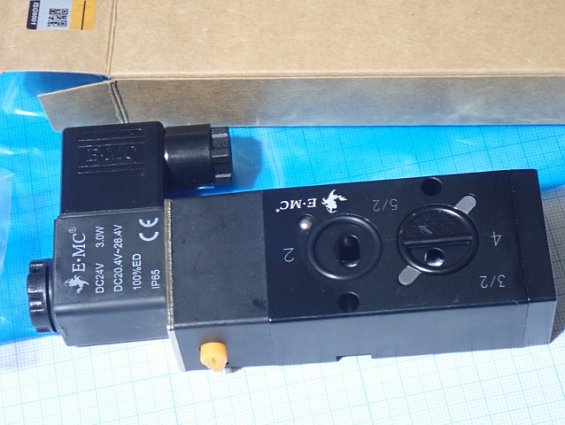 Распределитель E.MC V523231-08MG NC DC24V 100%ED IP65