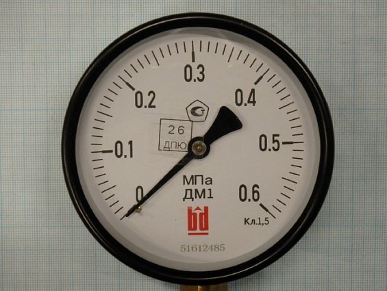 Манометр bd ДМ1 ДМ-1 0-0.6МПа M20х1.5 номинальный диаметр корпуса Ф100мм класс точности 1.5 радиальн