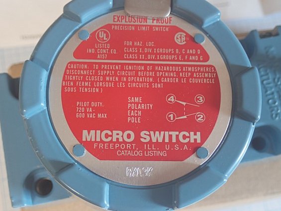 Выключатель безопасности HONEYWELL FREEPORT ILL MICRO SWITCH BXA3K