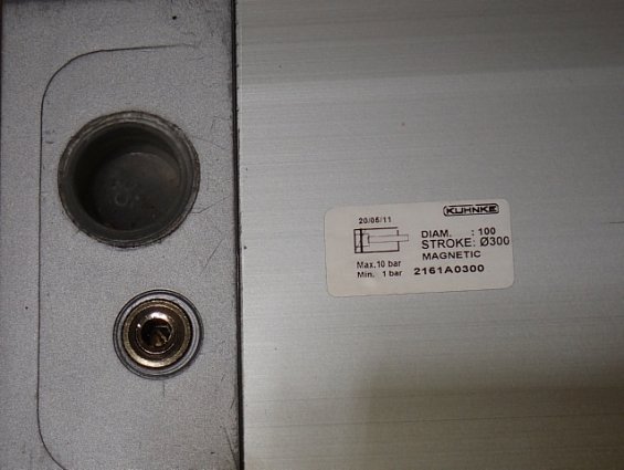Пневмоцилиндр KUHNKE 2161A0300 Ф100mm L=300mm